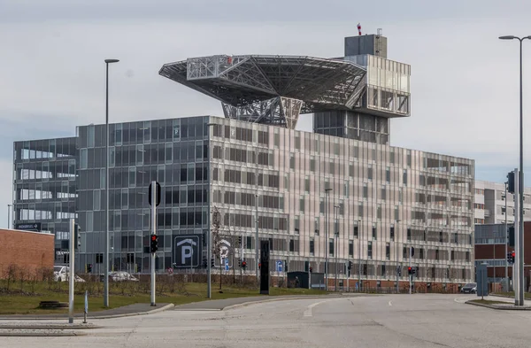 Skejby, Danimarka - 24 Mart 2020: Skejby Hastanesi 'ndeki helikopter platformu yeni bir süper hastane, işte bir kısmı ve çok hızlı tedaviye ihtiyacı olan hastalar için kullanılan helikopter platformu