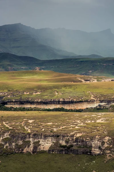 View Drakensberg Mountains Surrounding Amphitheatre Witsieshoek Kwazulu Natal South Africa — стоковое фото