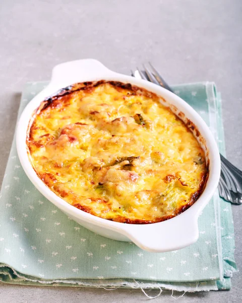 Gemüse und Schinken backen — Stockfoto