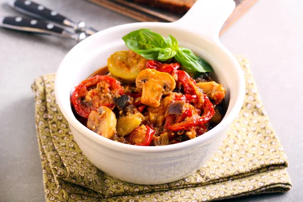 Mantar, kurutulmuş domates ve sebze