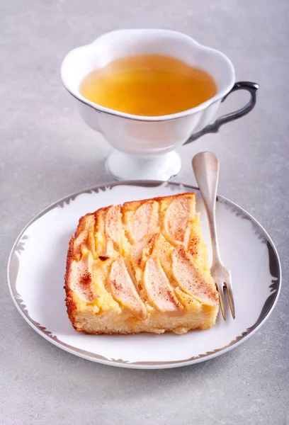 Deser ciastko z jabłkiem i cynamonem polewa — Zdjęcie stockowe