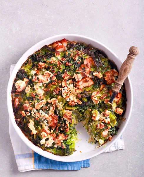 Cabbage, feta and ham bake in a tin — Stock Photo, Image