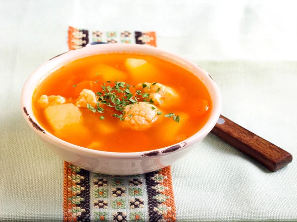 Couve-flor e sopa de tomate — Fotografia de Stock