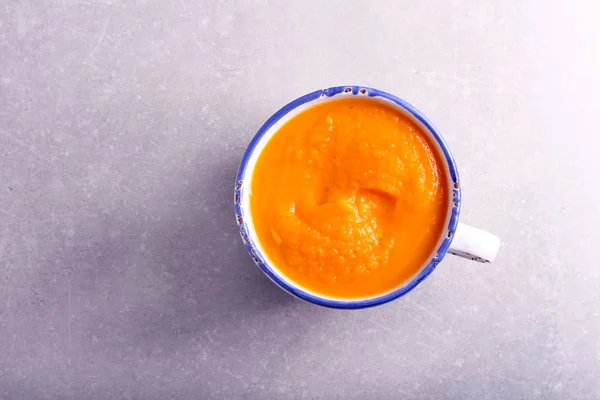 Sebze çorbası turuncu renk — Stok fotoğraf
