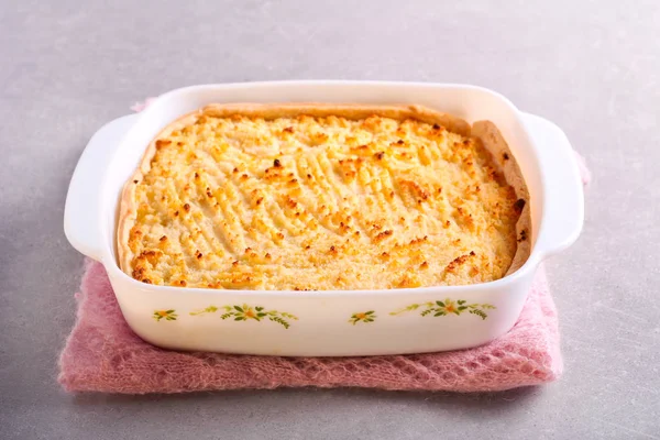 Cottage pie in a tin — Stock Photo, Image