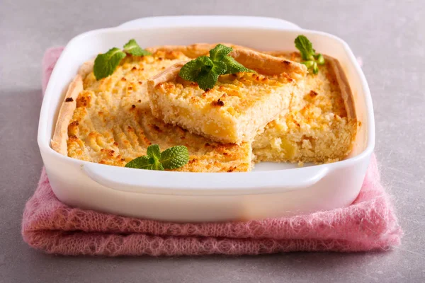 Cheesecake med ananas och kokos — Stockfoto