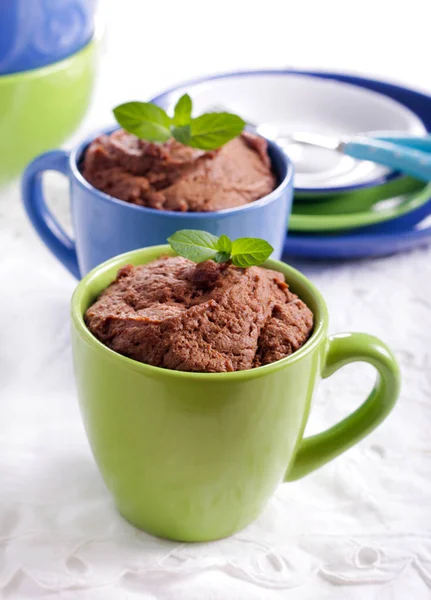 Pasteles de microondas de chocolate y cacahuete —  Fotos de Stock