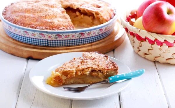 Appeltaart in een tin — Stockfoto