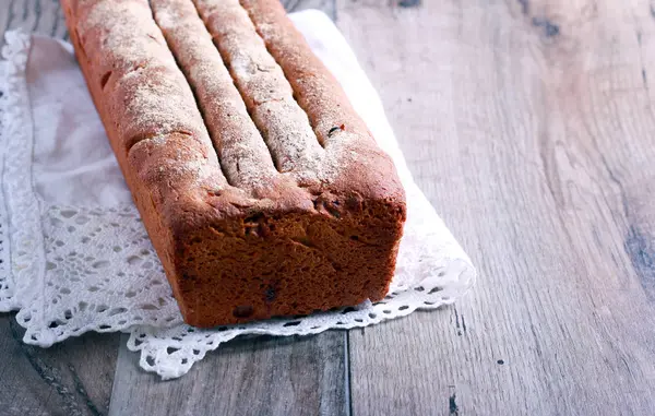 Homemade rye loaf of bread — Stock Photo, Image