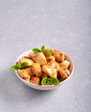 Limon ve nane tavuk göğsü 