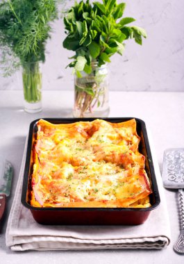 Kremalı kabak ve peynir lazanya