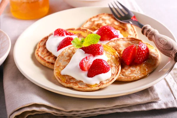 Schottische Haferpfannkuchen mit Honig — Stockfoto