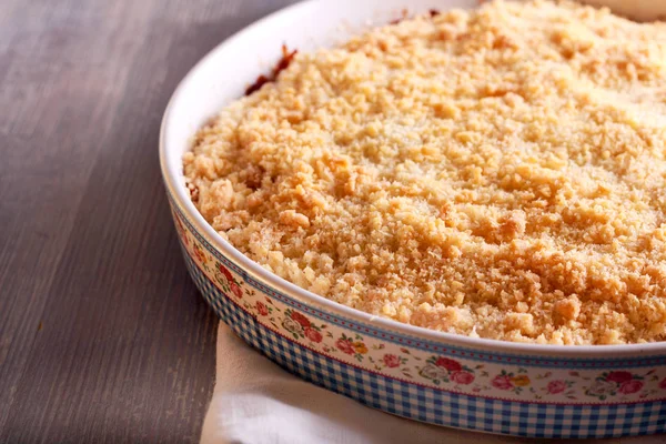 Fruit and berry crumble cake — Stock Photo, Image