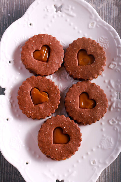 Chocolate cookies with caramel filling 