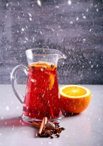 Christmas mulled wine or gluhwein with spices — Stock Photo, Image