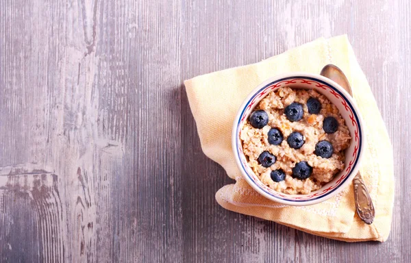 Blueberry ile yulaf lapası — Stok fotoğraf