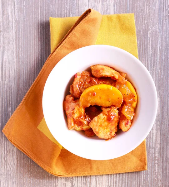 Chicken fillet and apple stew — Stock Photo, Image