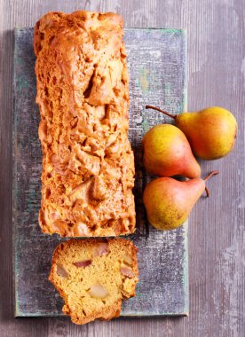 Gemide armut pasta ekmek dilimlenmiş