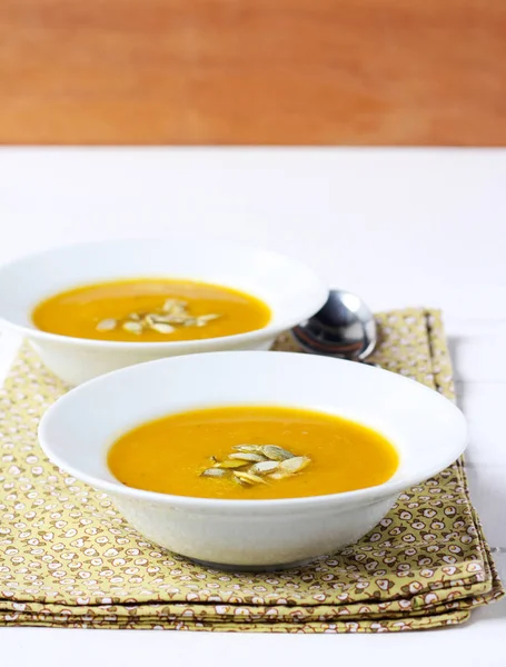 Vegetable soup with pumpkin seeds — Stock Photo, Image