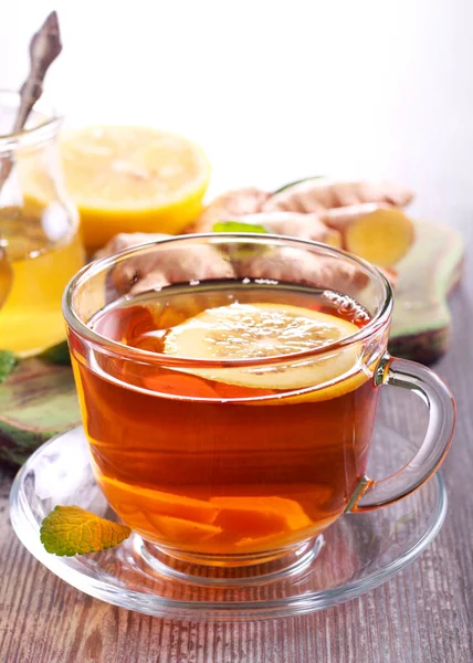 Tea with ginger root — Stock Photo, Image
