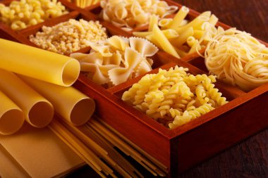 farklı tür-in makarna 