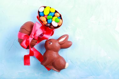 Kompozisyon, çikolata yumurta