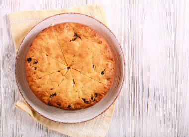 Kuru Barbunya kek, tabağa dilimlenmiş