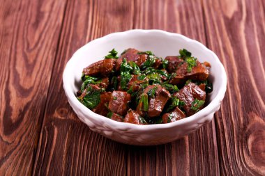 Karaciğer ve ıspanak güveç 