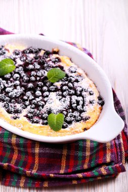 Yaban mersinli cheesecake puding