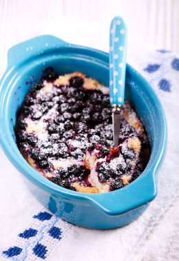 Yaban mersinli cheesecake puding