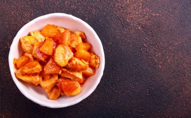 Tavuk fileto ananas domates sos ile 