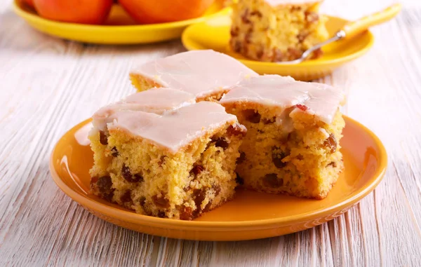 Sultana y rodajas de pastel de naranja — Foto de Stock