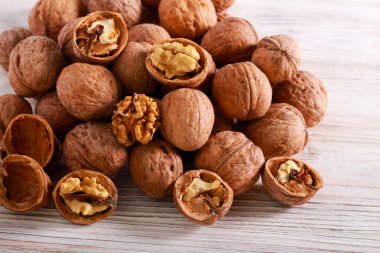 Ceviz kabuklu. 