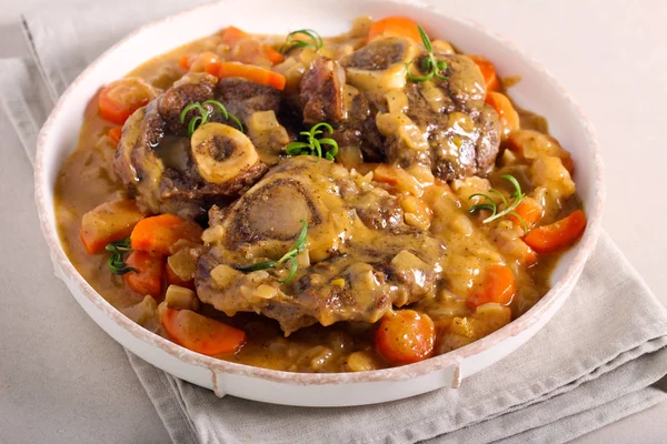 Osso buco with vegetables — Stock Photo, Image