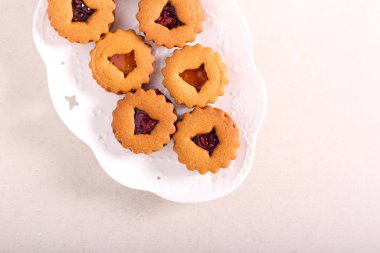 Sandviç kurabiye jam 