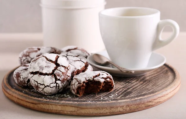 Chocolate fudge crinkle cookies — Stock Photo, Image