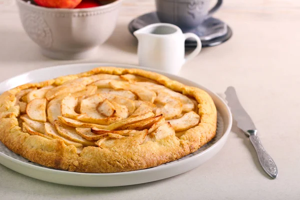 Spicy Apple Open Cake Sliced Plate — Stock Photo, Image
