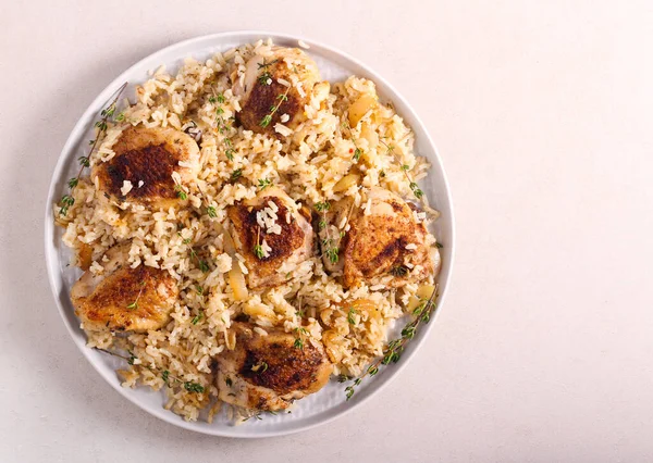 Coxas Frango Tomilho Com Arroz Prato — Fotografia de Stock