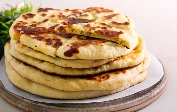 Peynirli Bitkisel Ekmek — Stok fotoğraf