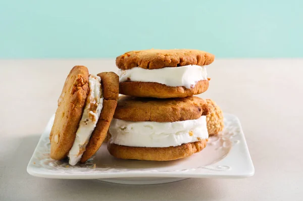 Домашнє Морозиво Сендвіч Печиво Тарілці — стокове фото