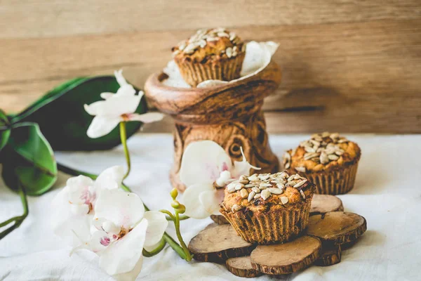 Gluten-Alerjik kek kabak, limon, tarihleri ve ayçiçeği görmek