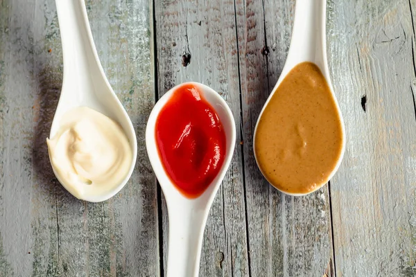 Ağaç klasik sos - ketçap, mayonez, hardal b kümesi