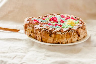 Geleneksel Kiev (Kyiv) pastası ya da kremalı pasta