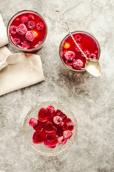 Jelly dessert with fresh raspberries served in glasses. Healthy — Stok fotoğraf