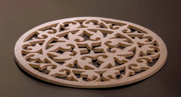 anadolu oud / gitar deliği kapağı doğu dairesel simetrik motif yapısı, izole