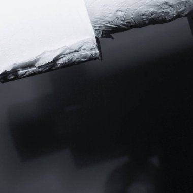 Dramatik tuvalet kağıdı kaynağını kapat