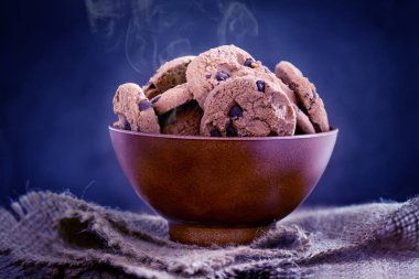 Çikolatalı kurabiye Kupası kase kadar yakın, Natürmort 