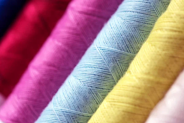 Çok renkli arka plan olarak konu rulo bobin kapatın