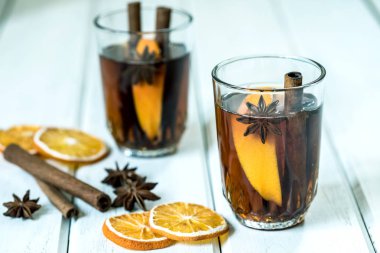 Night kutlama yeni yıl Beyaz tablo Mulled şarap