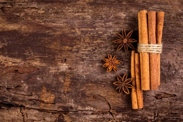 Close up the brown Cinnamon and Star Anise spice with copy space — Stock Photo, Image